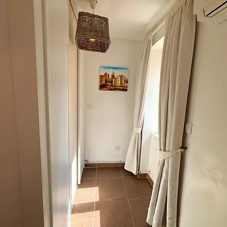 Апартаменти Sur Le Toit De